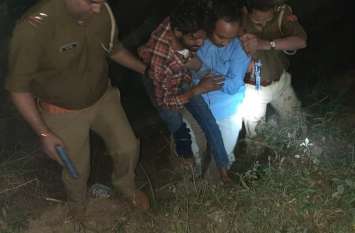 four crooks arrested after encounter in hapur Video: गोलियों की तड़तड़ाहट से गूंजा यूपी का ये शहर, एनकाउंटर में एक बदमाश को मारी गोली, 4 गिरफ्तार