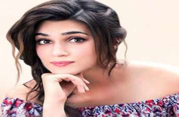Bollywood news jhunjhunu पूजा करने जा रही अभिनेत्री कृति सेनॉन का राजस्थान के इस शहर में किया पीछा!