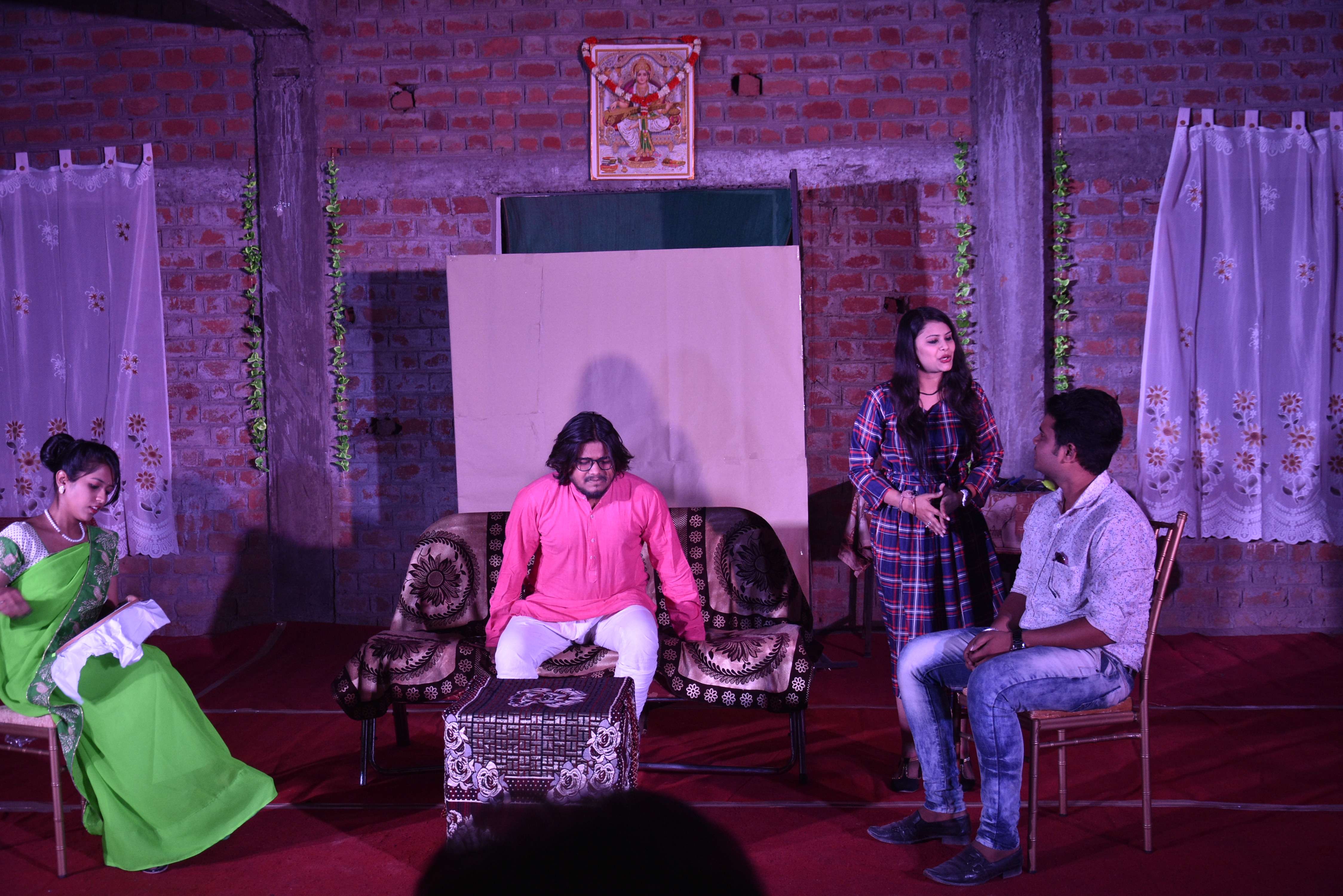 One Act Play : खुद को बताया ऑस्ट्रेलिया से आया मामा, सगों को लूटने की थी तैयारी