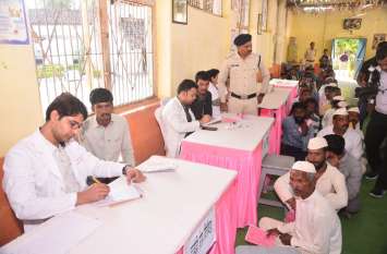 Health checkup of prisoners in district jail जिला जेल में कैदियों का स्वास्थ्य परीक्षण