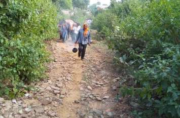 Cremation in the forest जंगल में दाह संस्कार की मजबूरी
