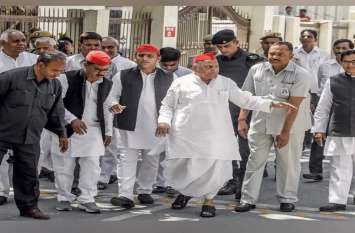 mulayam singh yadav brother injured in etawah मुलायम सिंह यादव के छोटे भाई गिरकर गंभीर रूप से हुए घायल, परिवार में मचा हड़कंप