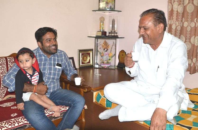 निकाय चुनाव: पार्षद बनने के पति-पत्नी और बाप-बेटे में हुआ बंटवारा !