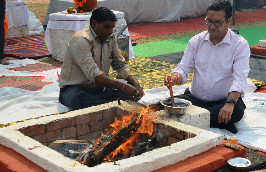 yagya3.jpg