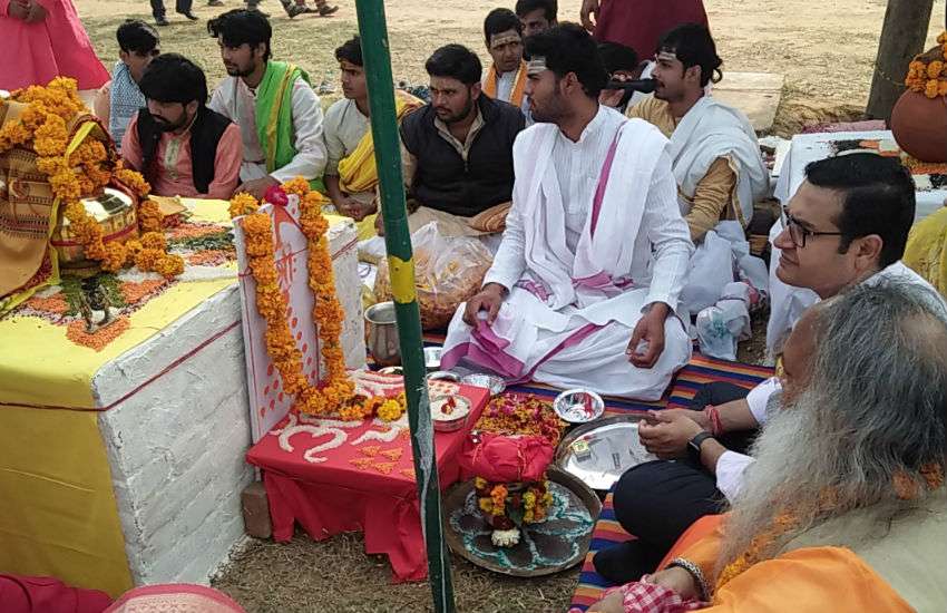 yagya.jpg
