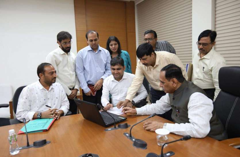 Gujarat में MSME online रजिस्ट्रेशन सुविधा पोर्टल लांच, पहले आवेदन को मंजूरी Gujarat में MSME online रजिस्ट्रेशन सुविधा पोर्टल लांच, पहले आवेदन को मंजूरी