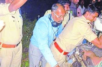 crime news हुसैन टेकरी चौराहे पर बस से टकराई कार, दो गंभीर घायल