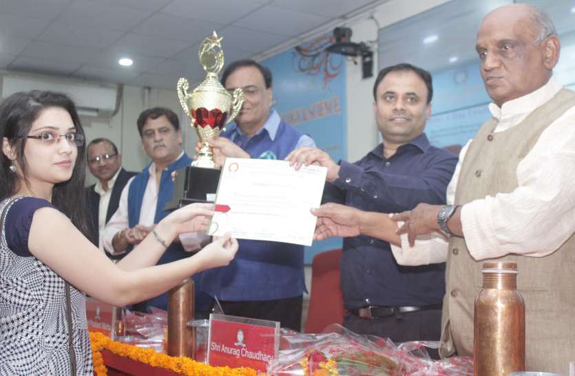 फ्रेंड्स के कमेंट्स को बनाई ताकत, मुश्किलों से हमेशा दोस्ती बनाकर रखी फ्रेंड्स के कमेंट्स को बनाई ताकत, मुश्किलों से हमेशा दोस्ती बनाकर रखी