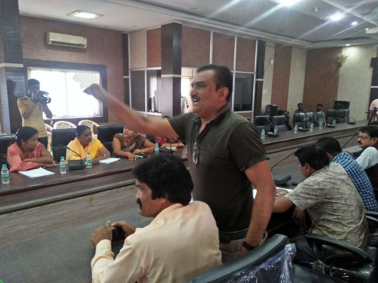 भाजपा पार्षद ने लगाया सभापति पर आरोप, कहा- कमाई करने के लिए हो रही है सामान्य सभा की बैठक