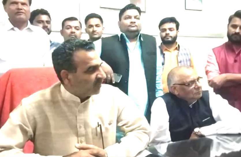 Article 370, Ayodhya Verdict के बाद अब जनसंख्या निंयत्रण पर कानून: संजीव बालियान Article 370, Ayodhya Verdict के बाद अब जनसंख्या निंयत्रण पर कानून: संजीव बालियान
