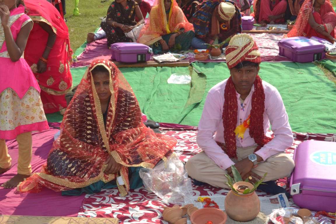 जब यहां अधिकारी व नेता बने घराती-बराती