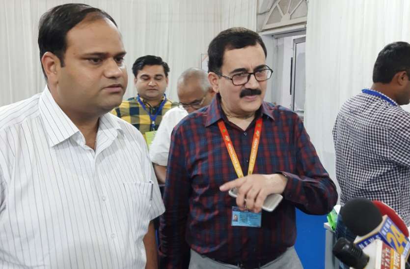 Diamond park and processing unit will be established in Panna पन्ना में डायमंड पार्क और प्रोसेसिंग यूनिट की होगी स्थापना, कल खजुराहो की बैठक में खनिज मंत्री करेंगे घोषणा