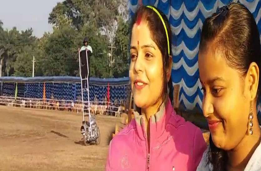 87.jpg सीढ़ी पर उल्टा खड़े होकर जवान ने 128 KM चलाई बाइक, पत्नी-बहन बढ़ाती रही हौसला