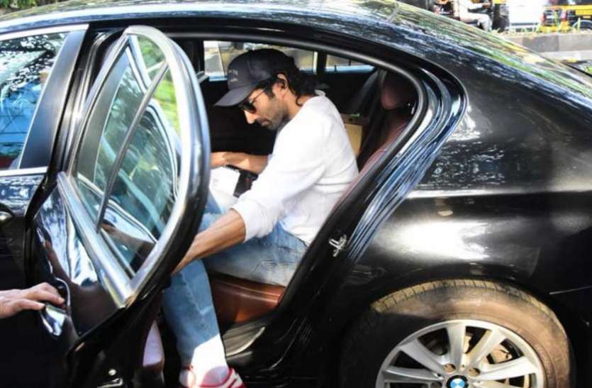 Aditya Roy Kapoor क्रिकेटर बनना चाहते थे लेकिन किस्मत ने बनाया एक्टर, इन धाकड़ कारों में चलते हैं आदित्य रॉय कपूर