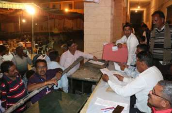 Citizens rush to form city government, 76.89 percent turnout शहर की सरकार बनाने को उमड़े शहरवासी, 76.89 फीसदी मतदान