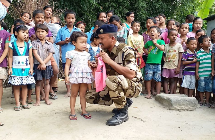 CISF जवान ने समाज सेवा के लिए खोजा अनोखा तरीका, यूं बना गरीबों का मसीहा CISF जवान ने समाज सेवा के लिए खोजा अनोखा तरीका, यूं बना गरीबों का मसीहा