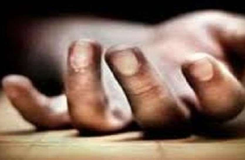 TN varsity student alleges harassment by teacher, attempts suicide Tamilnadu : प्रोफेसर के उत्पीडऩ से परेशान छात्रा ने किया Suicide का प्रयास