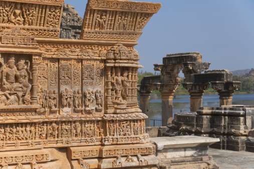 sas_bahu_temple.jpg