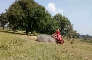 Bhima Mandavi Murder case: Forces destroyed naxal leader statue देखें Video - विधायक भीमा मंडावी को शहीद करने वाले नक्सली लीडर के स्मारक को फाॅर्स ने बम से उड़ाकर किया ध्वस्त