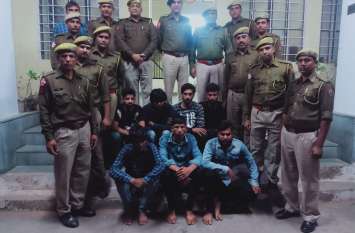 Seven crooks planning robbery arrested डकैती की योजना बनाते सात बदमाश गिरफ्तार