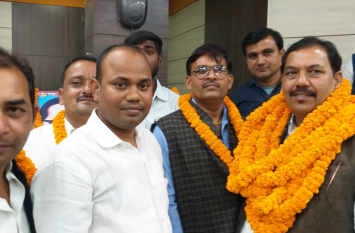 Samajwadi Party Leader Ramesh yadav Join BSP बसपा ने अखिलेश को दिया बड़ा झटका, इस यादव नेता को पार्टी में शामिल कर दी बड़ी जिम्मेदारी