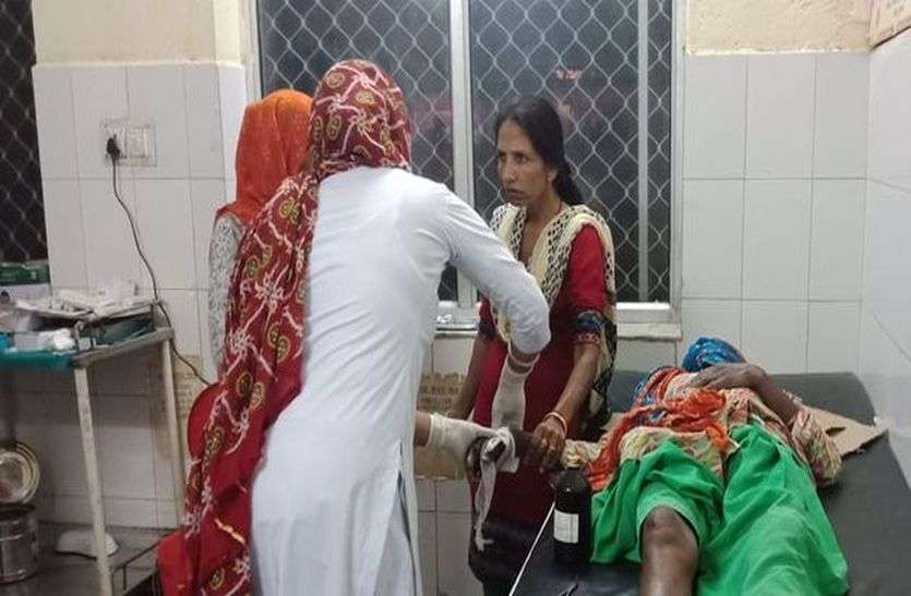 सवारियों से भरे टेम्पो व बाइक की टक्कर, बाइक सवार की मौत सवारियों से भरे टेम्पो व बाइक की टक्कर, बाइक सवार की मौत