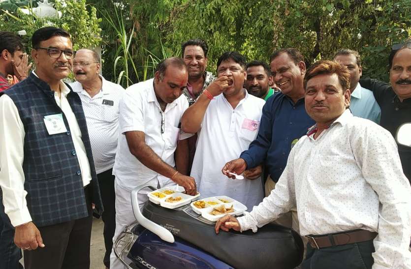 कांग्रेस : भाजपा के बोर्ड से नाराजगी होने पर कम रहा मतदान, भाजपा : बोर्ड फिर हमारा ही बनेगा कांग्रेस : भाजपा के बोर्ड से नाराजगी होने पर कम रहा मतदान, भाजपा : बोर्ड फिर हमारा ही बनेगा