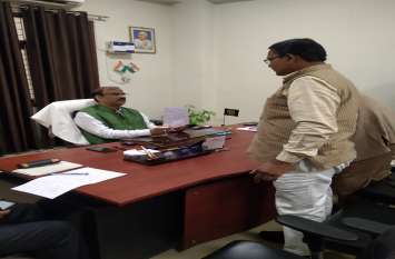 Former problem created because not Consolidation of diyara village आजादी के बाद अब तक नहीं हुई इस गांव की चकबंदी, किसान परेशान
