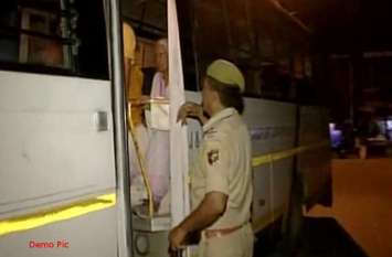 rape in bus in jaipur : 12 year old girl rape in bud : raped in bus रिश्तेदार ही बना दरिंदा: चलती बस में 12 साल की बालिका से किया बलात्कार