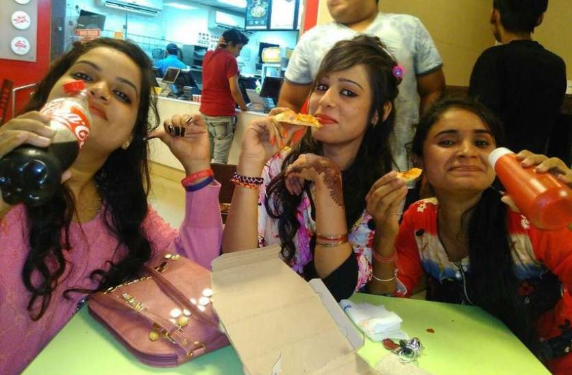 Online shopping, food order, concept, culture, food Online shopping:: ऑनलाइन ऑर्डर फूड का बढ़ा कॉन्सेप्ट