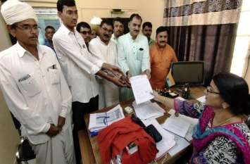 Sarpanch Sangh submitted memorandum in Sayla सायला में सरपंच संघ ने इसलिए सौंपा ज्ञापन