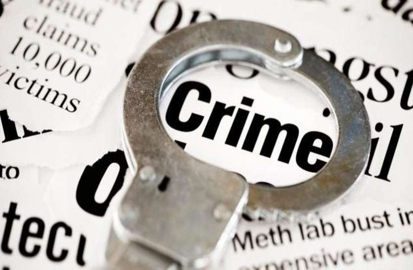 अहमदाबाद के बिल्डर से 31 लाख रुपए लूटने वाले तीन गिरफ्तार अहमदाबाद के बिल्डर से 31 लाख रुपए लूटने वाले तीन गिरफ्तार