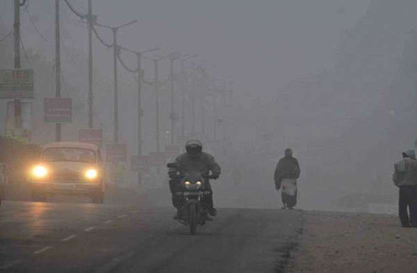fogg.jpg तेज रफ्तार सर्द हवा चलने से और तीखे होंगे सर्दी के तेवर, बर्फबारी बढ़ाएगी हाडक़ंपाने वाली सर्दी