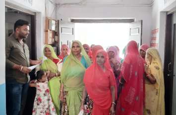 Women in Jaswantpura because of furious and warning of movement जसवंतपुरा में महिलाएं इसलिए हुई उग्र और दी आंदोलन की चेतावनी