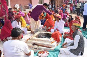 Market buzzes in marriage season, crowd of buyers सावों की सीजन में बाजार गुलजार, खरीदारों की भीड़