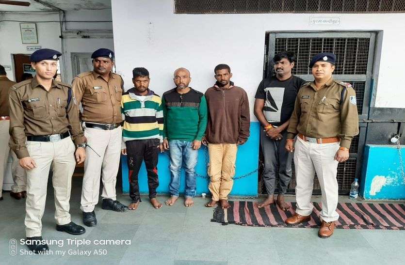 कुख्यात बदमाश ने दी पिस्टल और साथियों ने जाकर गोली मार दी, गुंडे पर हमला करने वाले पकड़ाए कुख्यात बदमाश ने दी पिस्टल और साथियों ने जाकर गोली मार दी, गुंडे पर हमला करने वाले पकड़ाए