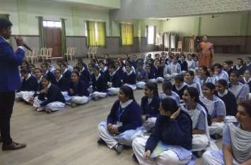 students pledge for not using single use plastic राजस्थान पत्रिका की मुहिम में 4 हजार स्टूडेंट्स ने ली नो सिंगल यूज प्लास्टिक की शपथ, स्कूलों में हुए कार्यक्रम