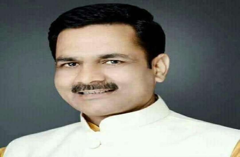 prahlad_lodhi_news.jpg प्रहलाद लोधी के मामले में सुप्रीम कोर्ट पहुंची सरकार, विधायक ने लगाई केविएट