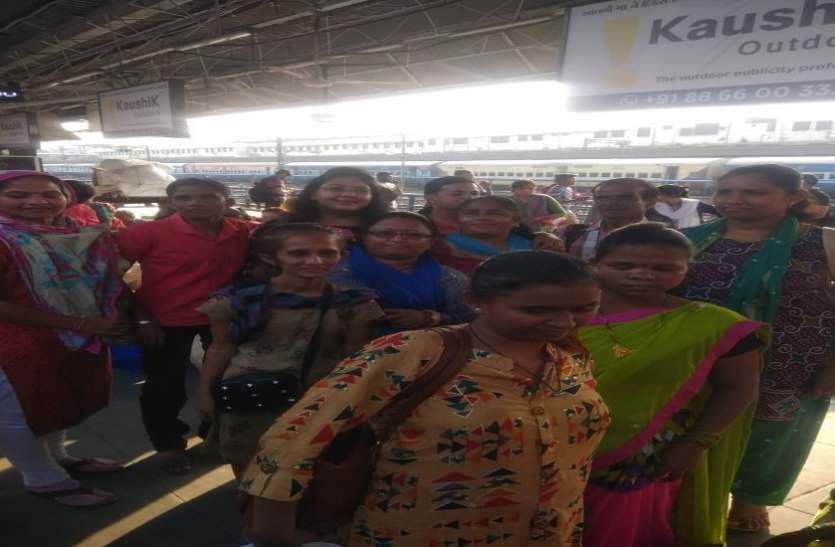 Ahmedabad : 55 दिव्यांग निशुल्क रामेश्वरम और तिरुपति की यात्रा पर रवाना Ahmedabad : 55 दिव्यांग निशुल्क रामेश्वरम और तिरुपति की यात्रा पर रवाना