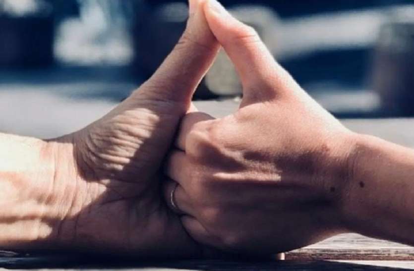 अंगूठा खोलेगा कई छिपे राज, जानें इससे व्यक्ति का स्वभाव अंगूठा खोलेगा कई छिपे राज, जानें इससे व्यक्ति का स्वभाव