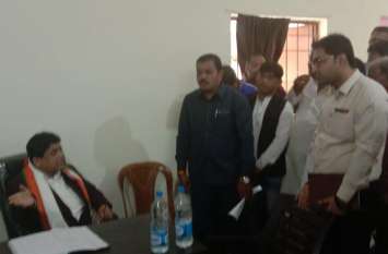 Minister Shiva Dahria's inspection तारीफें कर मंत्री को कचरा डंपिंग यार्ड में घुसा दिया, अंदर 10 सेकेंड भी नहीं रुके मंत्री बाहर आकर गुस्से में बोले
