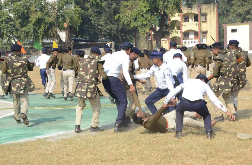 Balwa drill rehearsal parade एक भी टीआई और सूबेदार नहीं करा पाया ‘परेड कमांड’