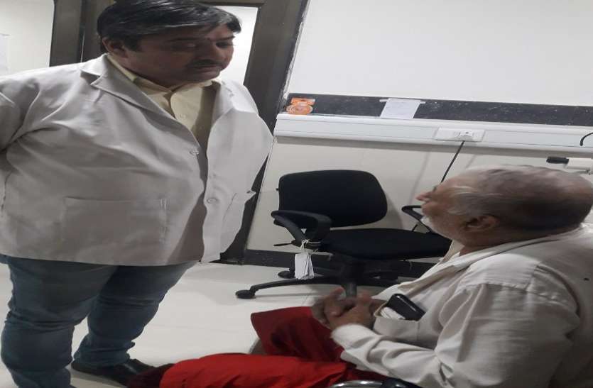 Ahmedabad Eye hospital: मधुमेह से खोई आंखों की रोशनी लौटाई Ahmedabad Eye hospital: मधुमेह से खोई आंखों की रोशनी लौटाई