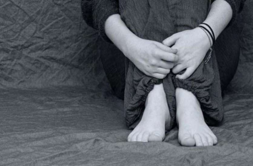 rape_1.jpg अश्लील वीडियो वायरल करने की धमकी देकर युवती से किया दुष्कर्म, आरोपी गिरफ्तार