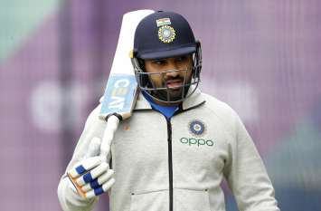 Rohit Sharma injured during practice season in Kolkata Video: ऐतिहासिक टेस्ट मैच से पहले रोहित को लगी चोट, दर्द से कहराते हुए देखा गया