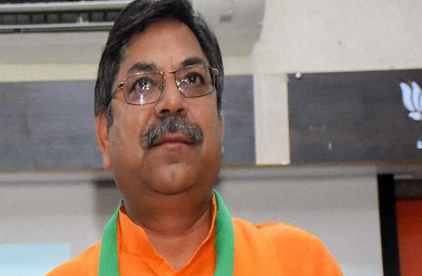 देश की नहीं राजस्थान की आर्थिक स्थिति खराब देश की नहीं राजस्थान की आर्थिक स्थिति खराब