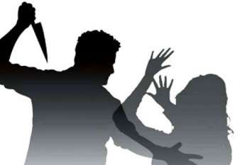 Women gangarape charged on 3 man sitapur रेलवे लाइन पर काम कर रहे तीन मजदूरों ने देर रात देखी जब अकेली महिला, फिर सुनसान जगह पर मजदूरों ने किया यह काम, मचा कोहराम..