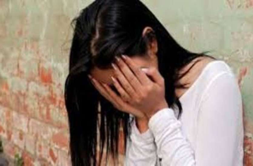 rape-victim.jpg मॉडलिंग की चाह में युवतियों के बन गए अश्लील वीडियो, फिर चुकाना पड़ती थी ऐसी ‘कीमत’