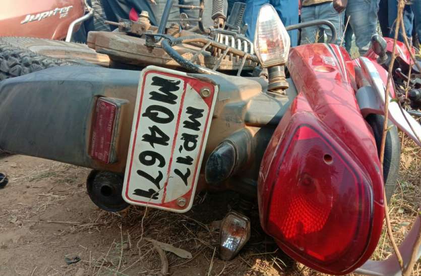 बाइकों की टक्कर में थाने के निजी वाहन चालक की मौत बाइकों की टक्कर में थाने के निजी वाहन चालक की मौत
