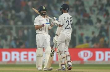 Day-Night Test India took a 68 run lead over Bangladesh डे-नाइट टेस्ट : पहले ही दिन भारत ने बांग्लादेश पर ली 68 रनों की बढ़त, विराट-पुजारा का अर्धशतक
